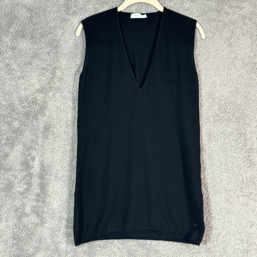 Emilio Pucci Black Sleeveless V-Neck Knit Top